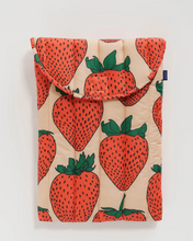 Load image into Gallery viewer, Puffy Laptop Sleeve 16" - Strawberry