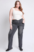 Load image into Gallery viewer, [PLUS] Wide Leg Cargo Jeans in Black