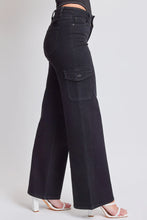 Load image into Gallery viewer, Wide Leg Cargo Jeans in Black