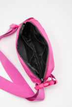 Load image into Gallery viewer, Water-Resistant Belt Bag in Black