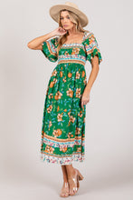 Load image into Gallery viewer, Green Printed Smocked Short Sleeve Midi Dress